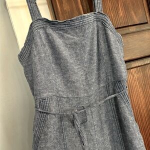 Linen jumpsuit w/ pockets, smocked back, adjustable straps, belt 💙size L